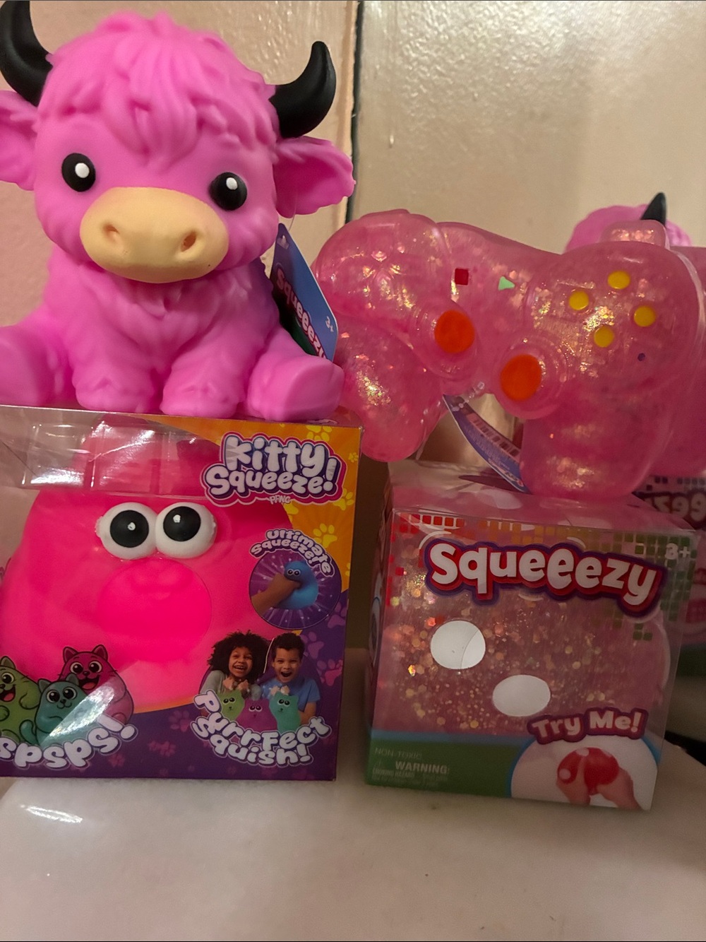Squeeezy X Highland Cow X Kitty Squeeze set of 4